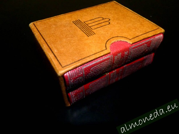 libros en miniatura