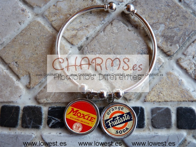 Pulsera Vintage Anuncios con 2 RetroCharms